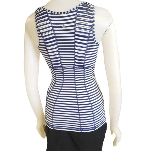 Lululemon Blue &  White Striped Scoop Neck Size 4 - Picture 2 of 9